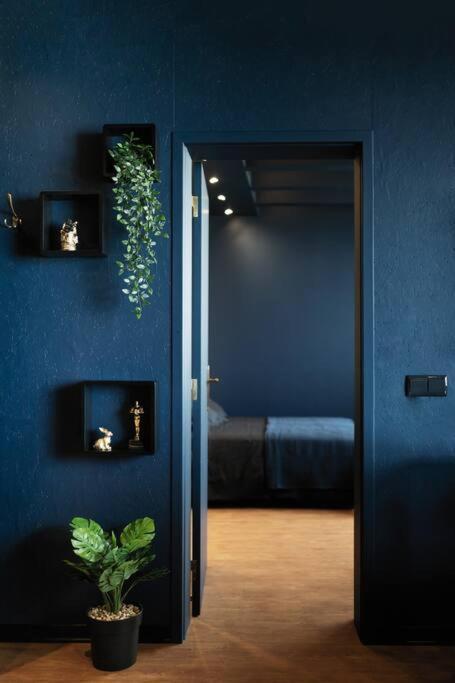 Apartment Super - Deep Blue